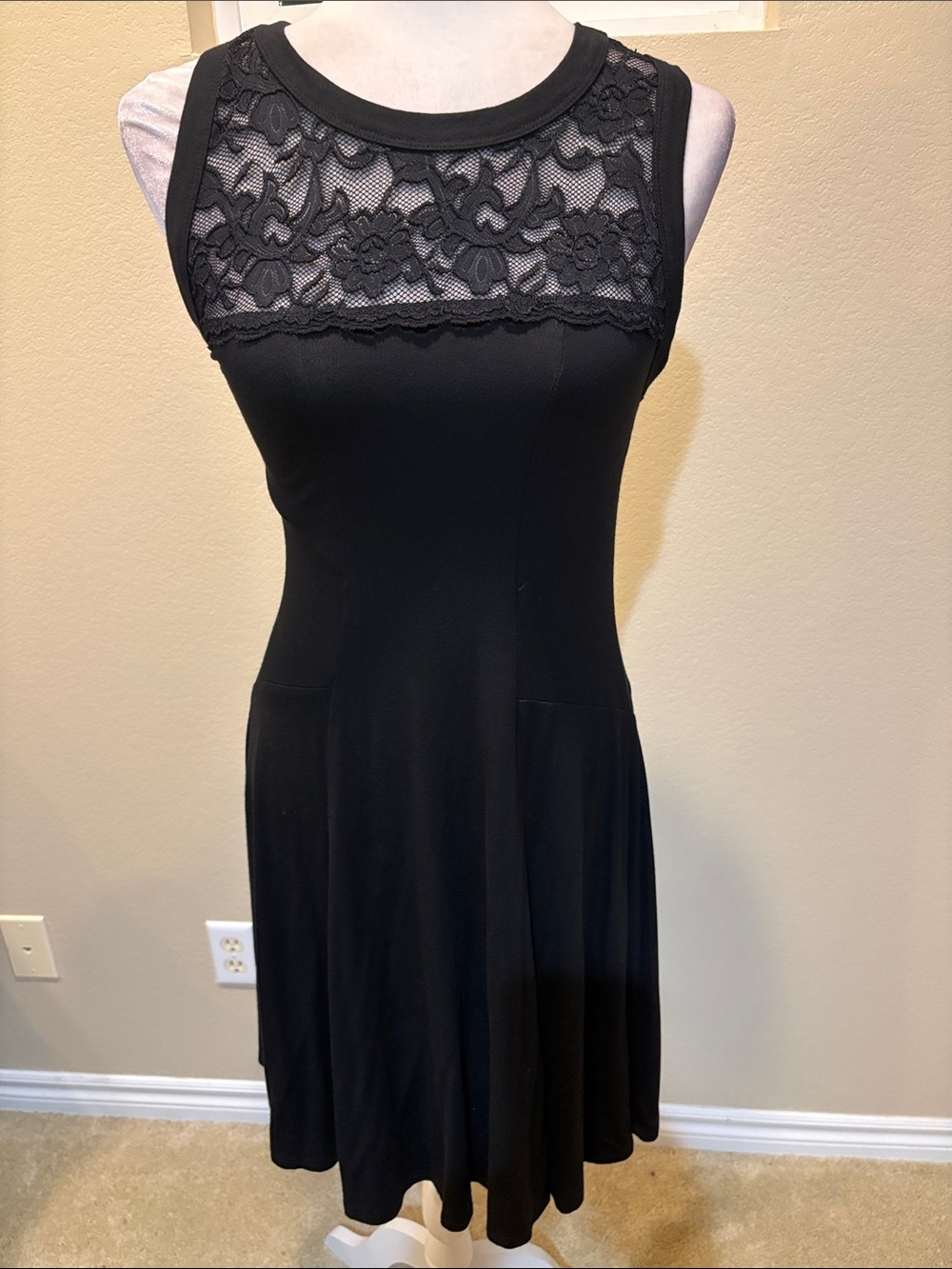 Karen Kane Black Lace Yoke Sleeveless Dress-Size S